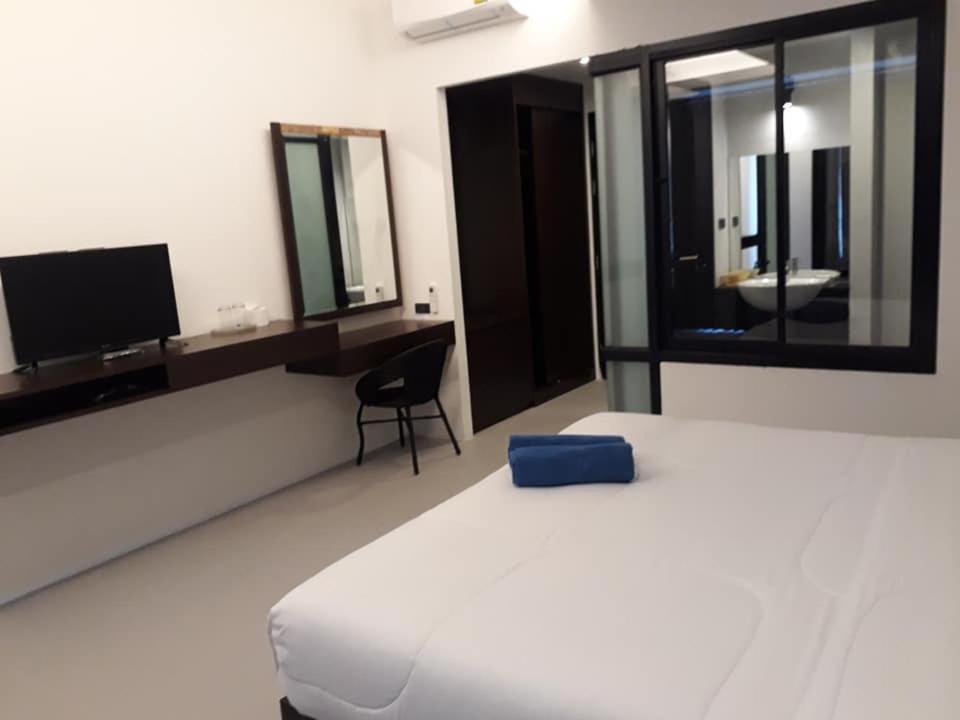 Sunset Marina Resort Плажа Банграк Екстериор снимка
