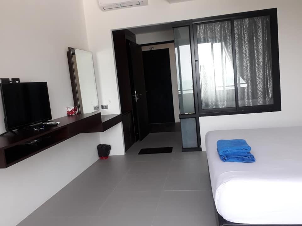 Sunset Marina Resort Плажа Банграк Екстериор снимка